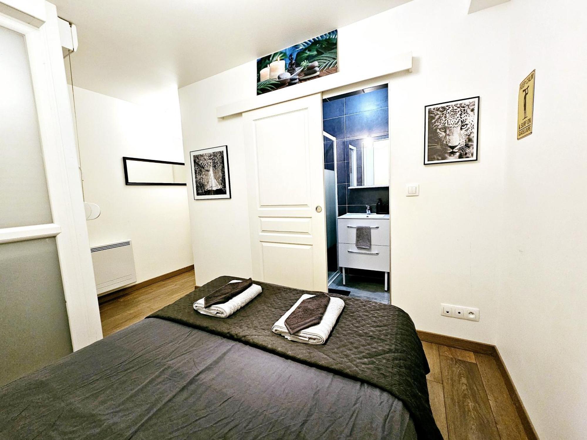 Passage Secret - Ideal Pro, Couples, Familles & Amis - Le Calme En Hypercentre - Wifi Haut Debit - Netflix - Machine A Laver - Gare, Cathedrale, Commerces, Restaurants & Transports En Commun A Moins De 10 Minutes A Pied Reims Exterior foto